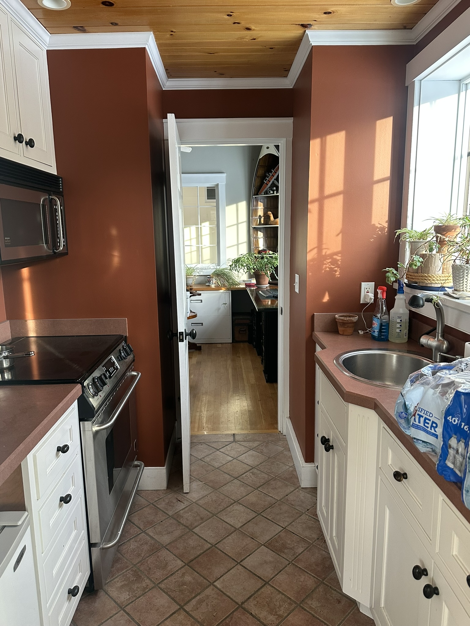 Upper floor kitchen - alternate view